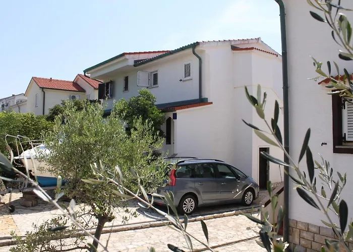 With A Parking Space Povljana, Pag - 6501 Апартаменты Повляна